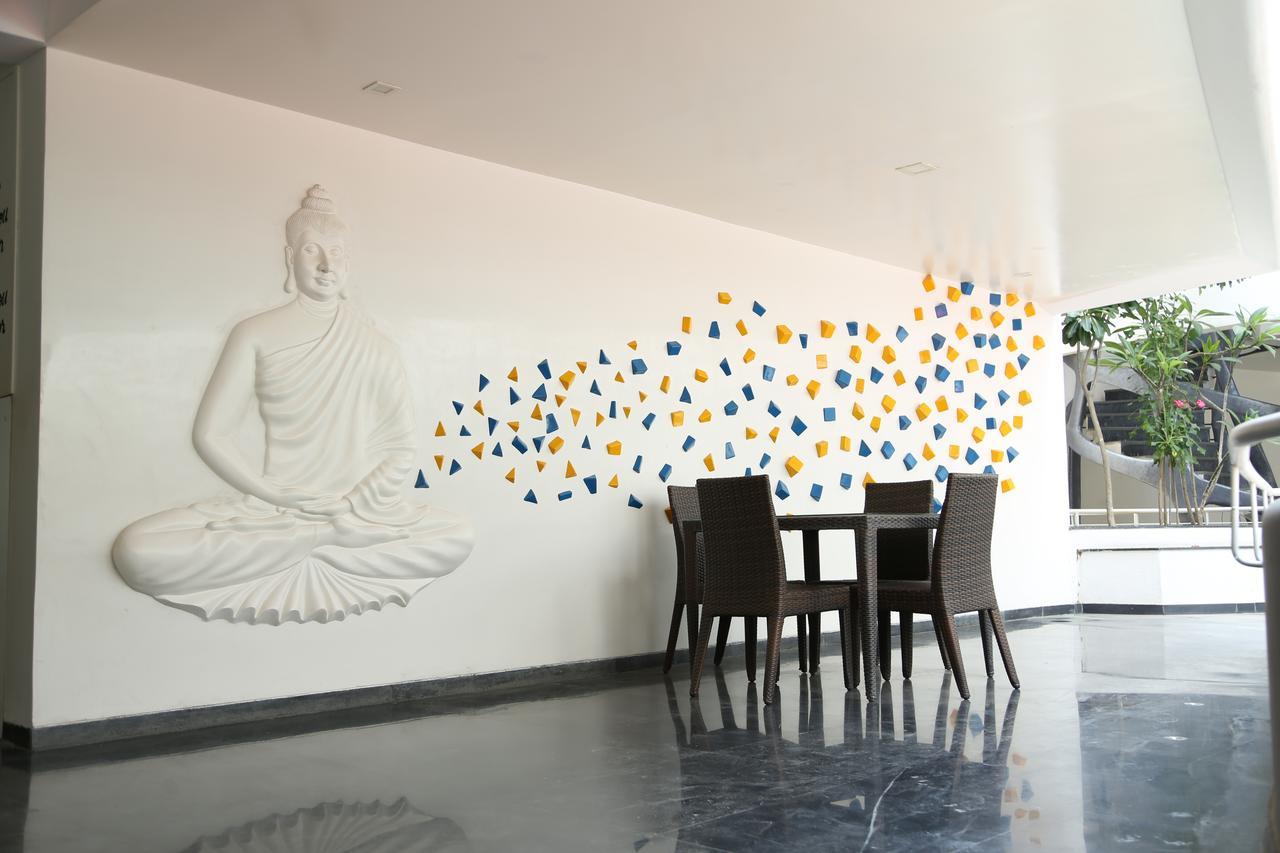 Days Inn & Suites By Wyndham Bengaluru Whitefield Extérieur photo
